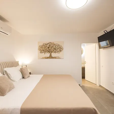 Villa Stone House With Pool *