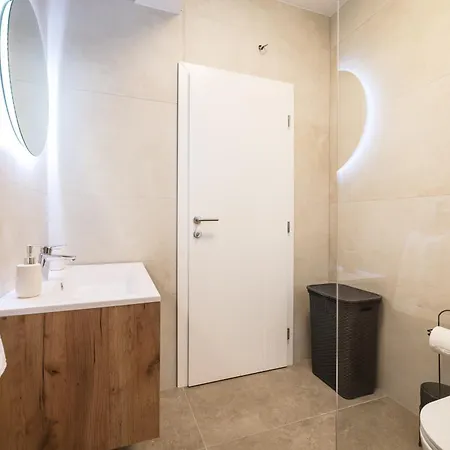 Stone House With Pool فيلة *