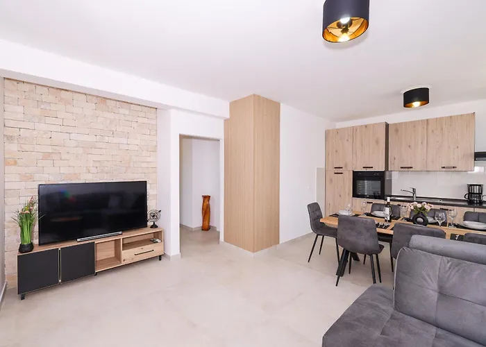 Stone House With Pool Nin