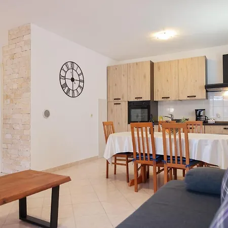 Stone House With Pool Villa Nin