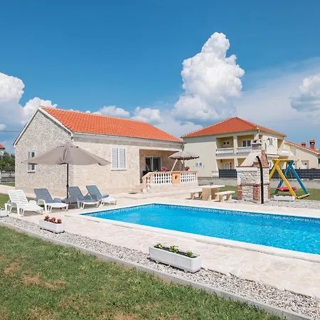 Stone House With Pool Villa