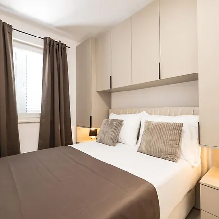 Stone House With Pool * 宁