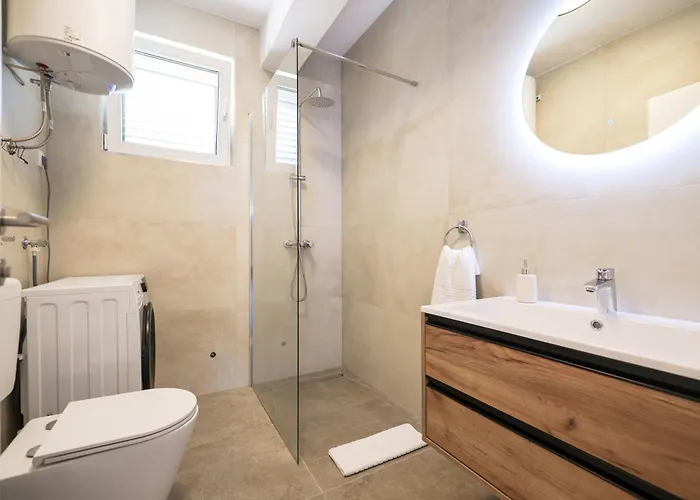 Stone House With Pool Nin