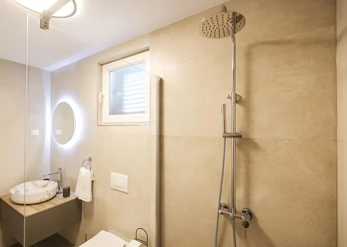 Βίλα Stone House With Pool *